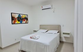 Apartamento no centro próximo a JK.